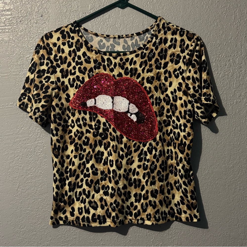 5/$20 
Leopard Print Sequin Lip Top